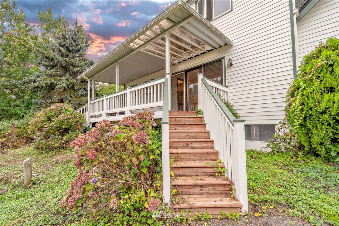 11227 Northeast 174th Street Bothell, WA 98011 - Photo 34 of 38