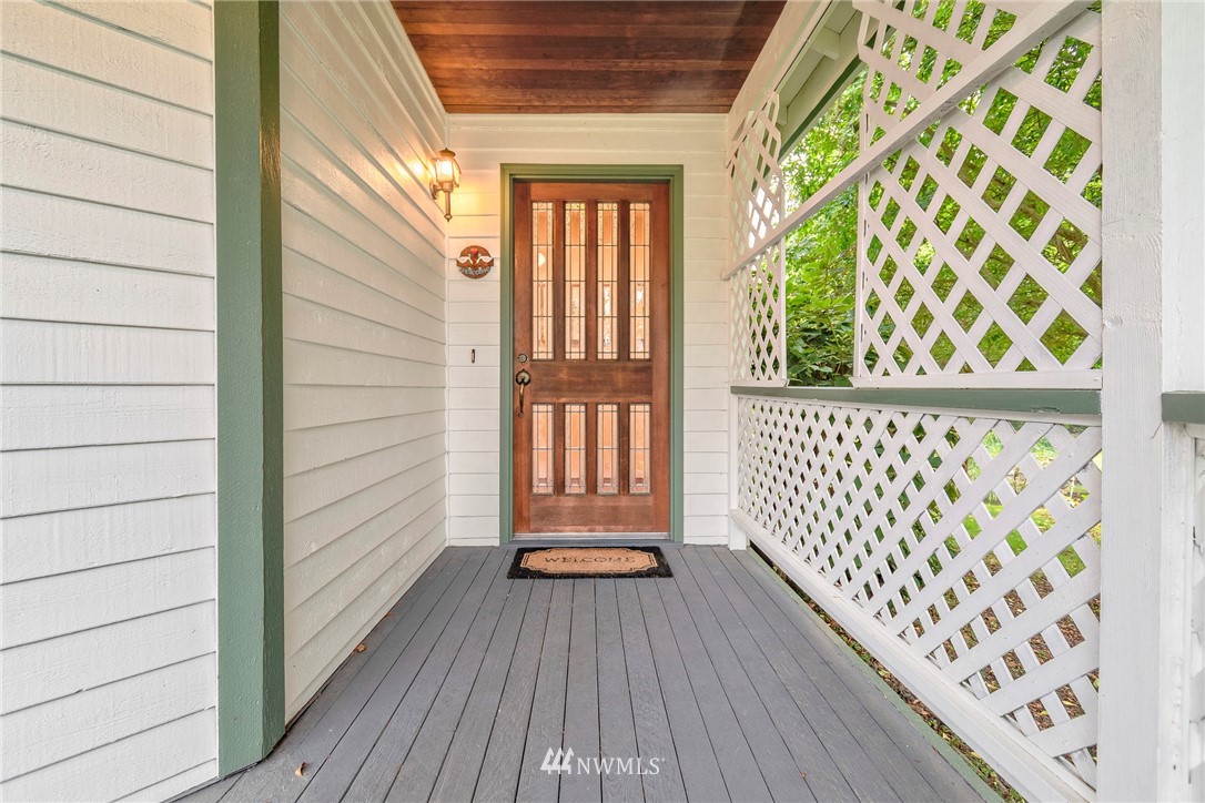 11227 Northeast 174th Street Bothell, WA 98011 - Photo 7 of 38