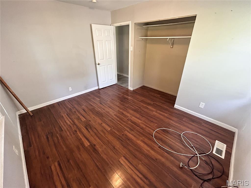 215 Midlothian Road St. Louis, MO 63137 - Photo 4 of 19