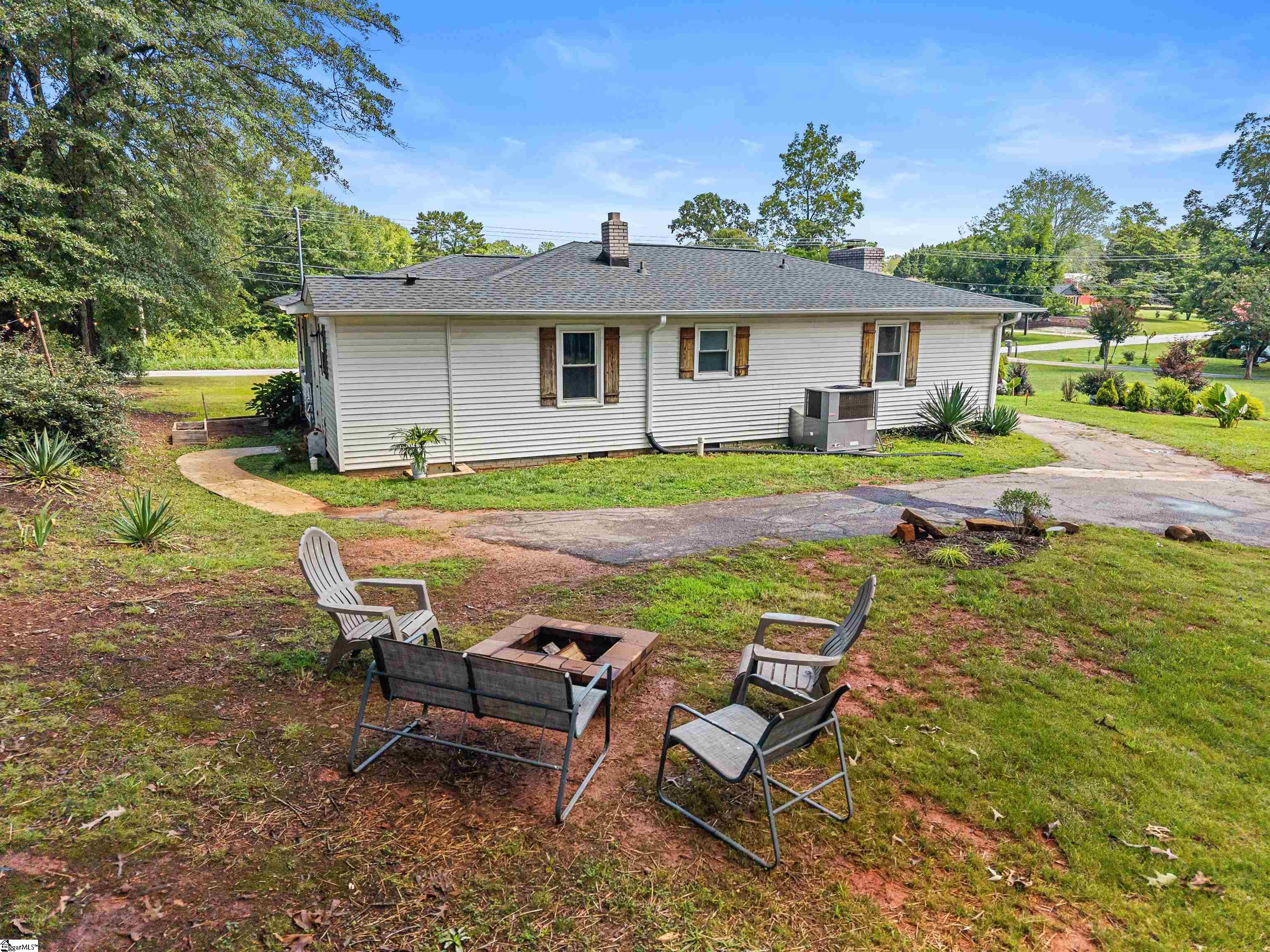 340 Tigerville Road Travelers Rest, SC 29690 - Photo 37 of 39 Gallery Image 37