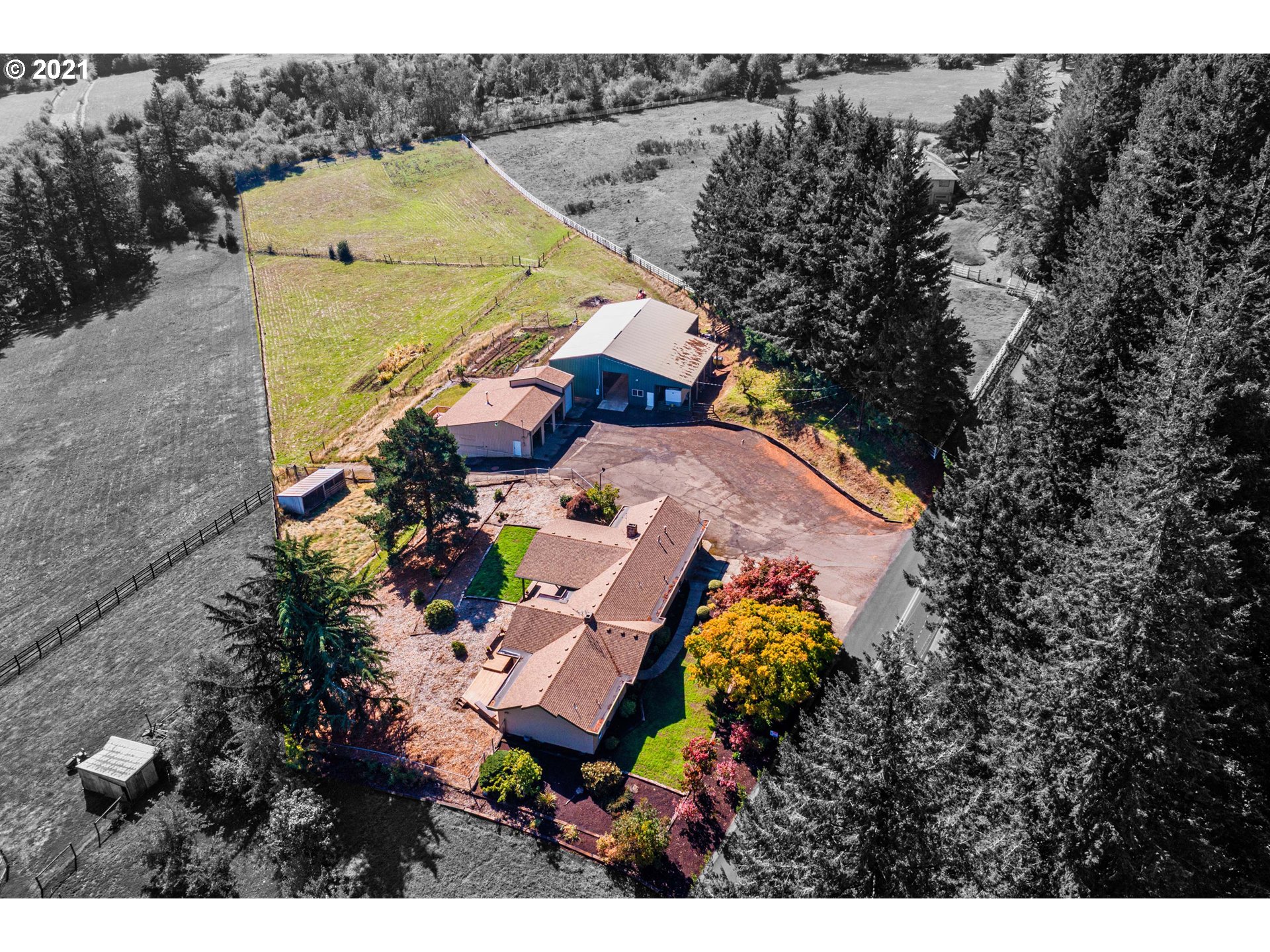 18750 Southwest Parrett Mountain Road Sherwood, OR 97140 - Photo 5 of 32 Gallery Image 5