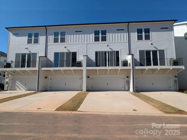 $2,900 | 3228 Drift Street, Charlotte, NC 28278