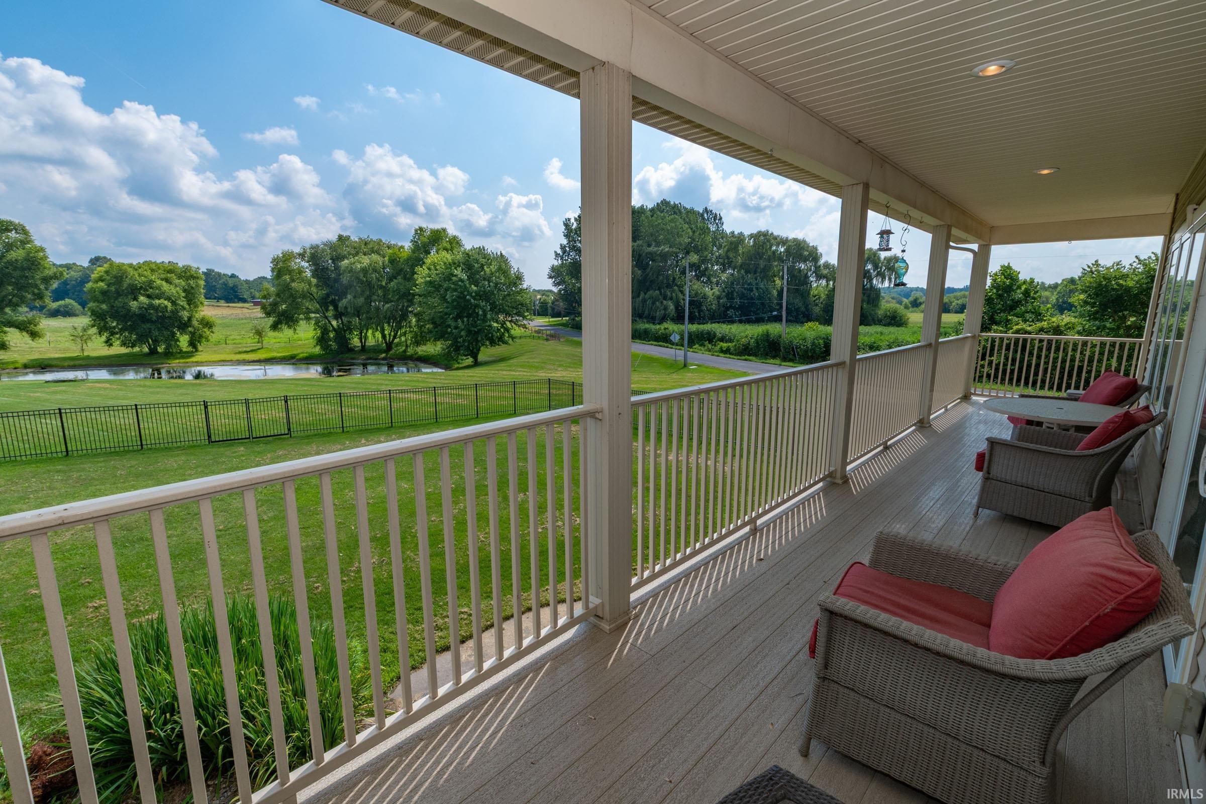 24465 Copper Ridge Drive Goshen, IN 46526 - Photo 5 of 36