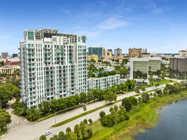 $2,850 | 300 South Australian Avenue, Unit 809, West Palm Beach, FL 33401
