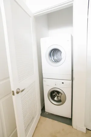 $2,850 | 300 South Australian Avenue, Unit 809, West Palm Beach, FL 33401