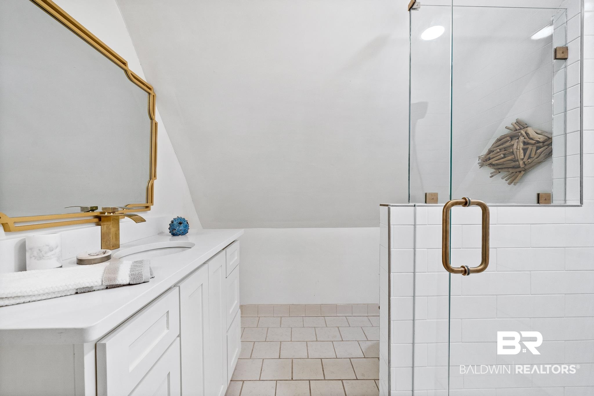 503 Oak Ridge Court West Daphne, AL 36526 - Photo 38 of 41 Ensuite Bath