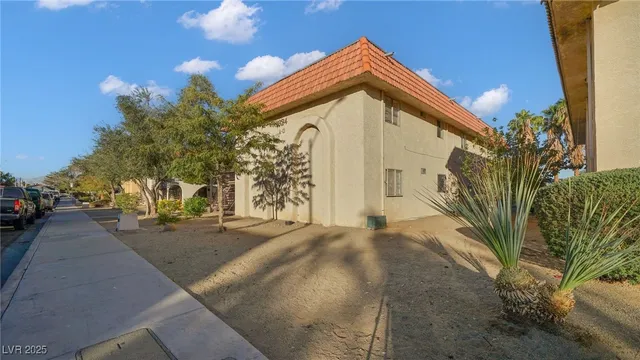 $1,000 | 1624 Cordoba Lane, Unit A, Las Vegas, NV 89108