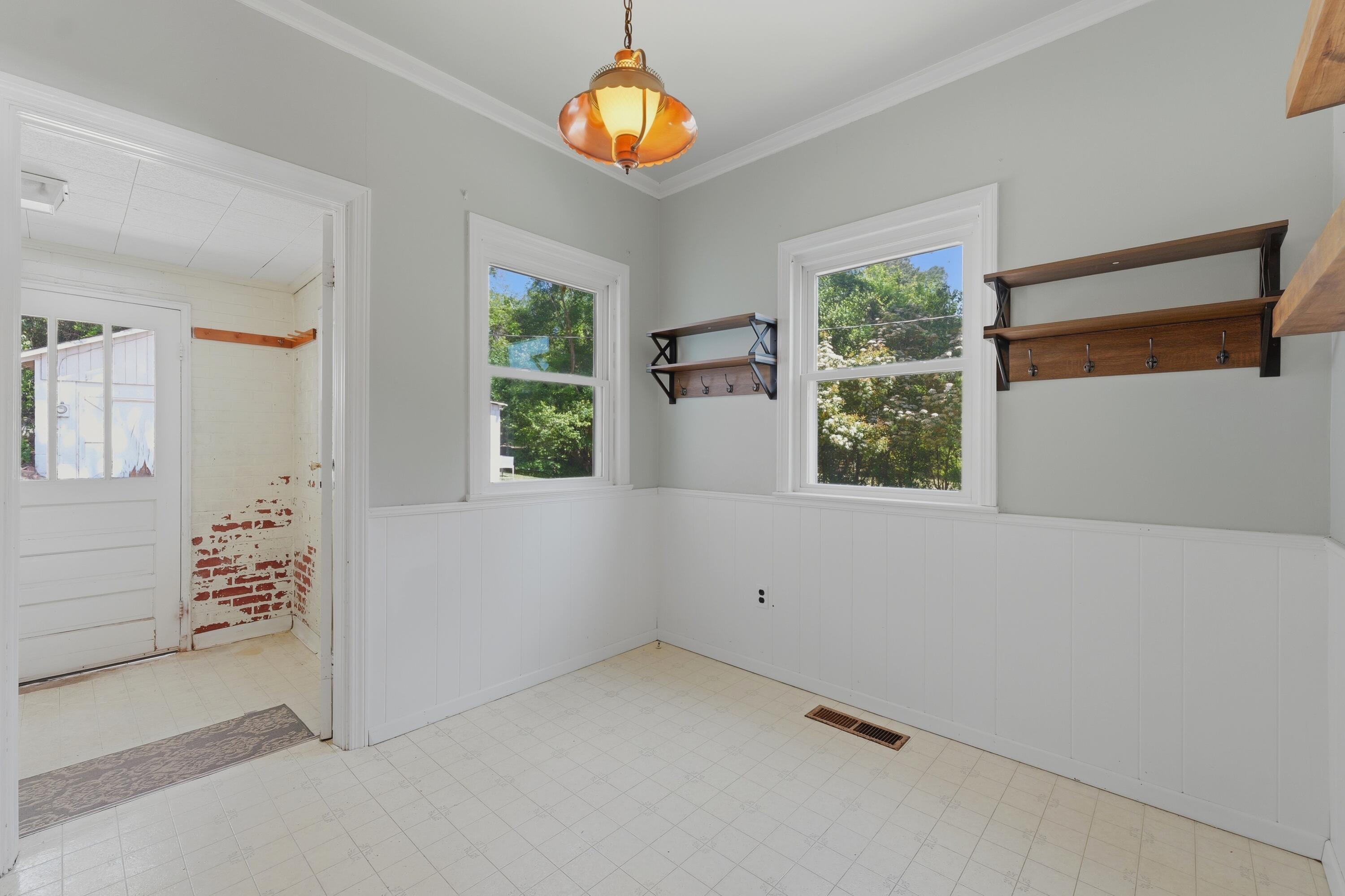 1241 State Rd S-38-244 Orangeburg, SC 29115 - Photo 13 of 33 Breakfast nook