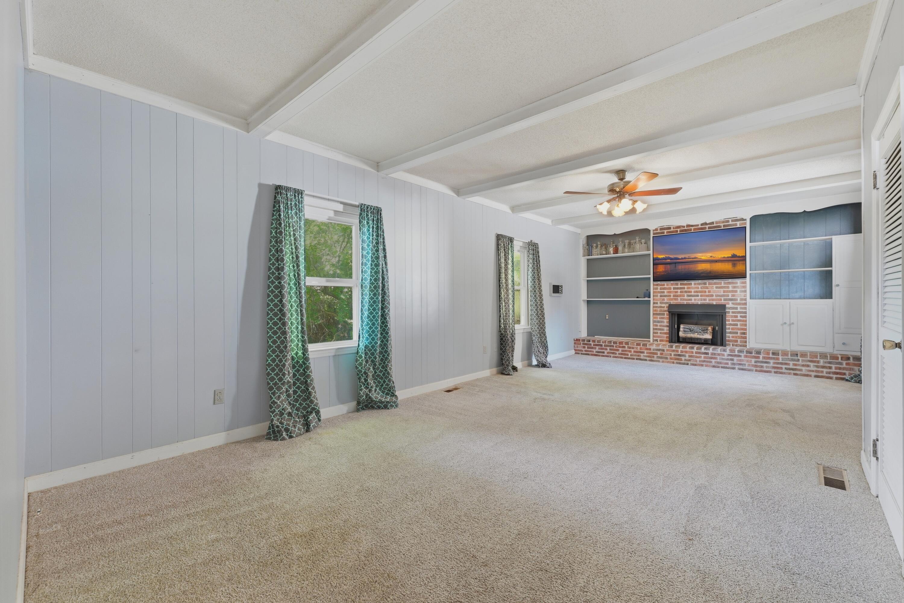 1241 State Rd S-38-244 Orangeburg, SC 29115 - Photo 20 of 33 Family room