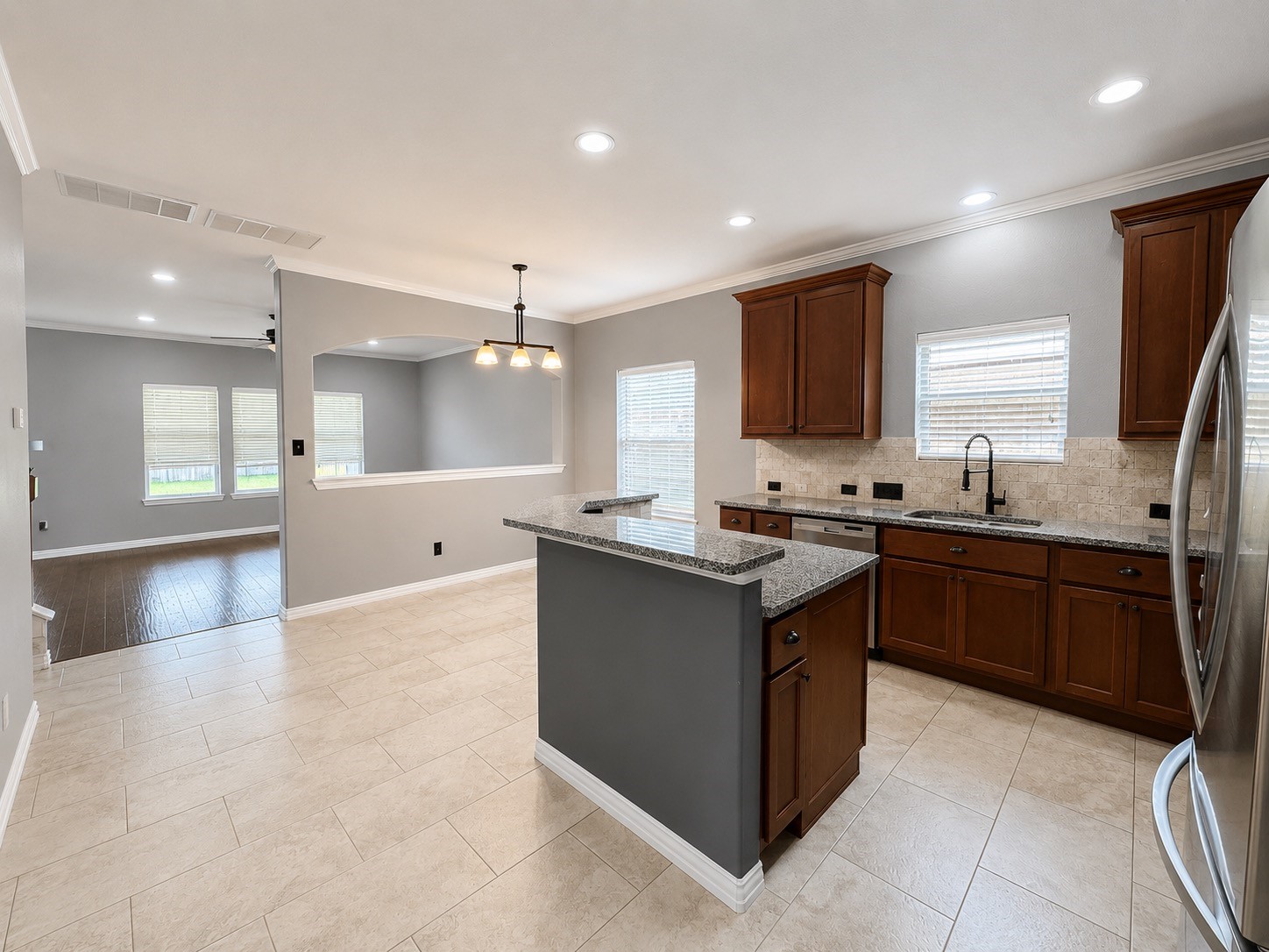 28547 Lockeridge Springs Drive Spring, TX 77386 - Photo 3 of 22