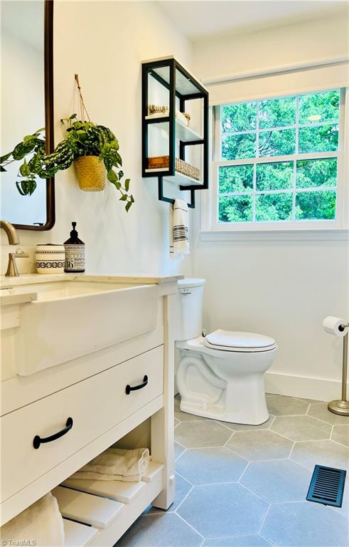 707 Bellview Street Winston-Salem, NC 27103 - Photo 12 of 16