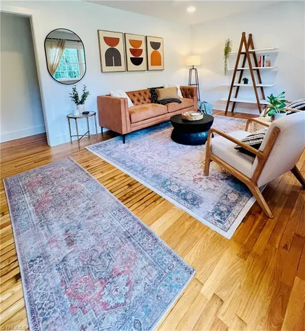 $2,300 | 707 Bellview Street, Winston-Salem, NC 27103