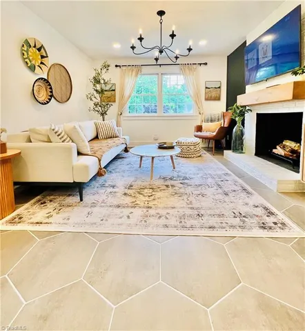 $2,300 | 707 Bellview Street, Winston-Salem, NC 27103