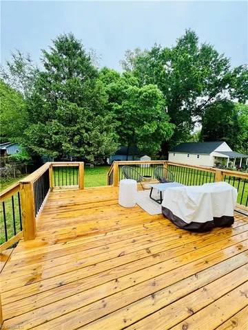 $2,300 | 707 Bellview Street, Winston-Salem, NC 27103