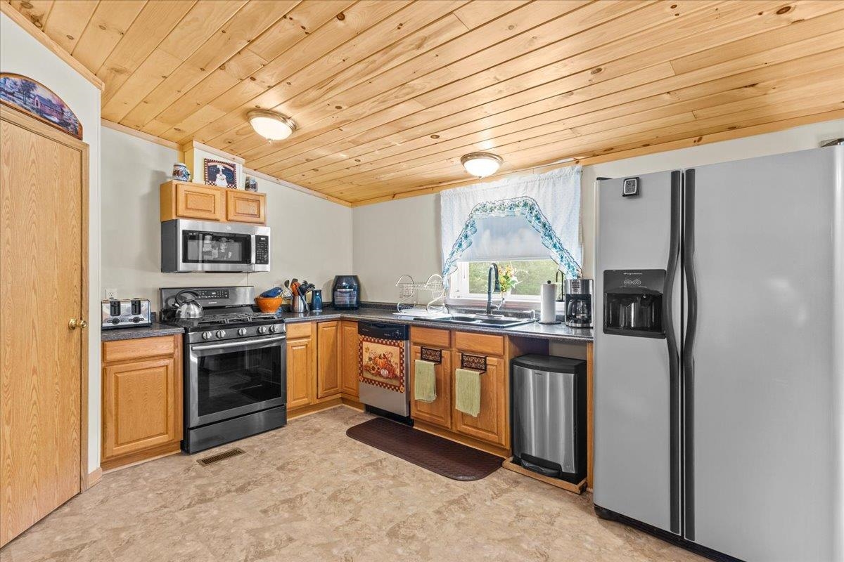 438 Sheldon Heights Road Sheldon, VT 05483 - Photo 14 of 40 Gallery Image 14