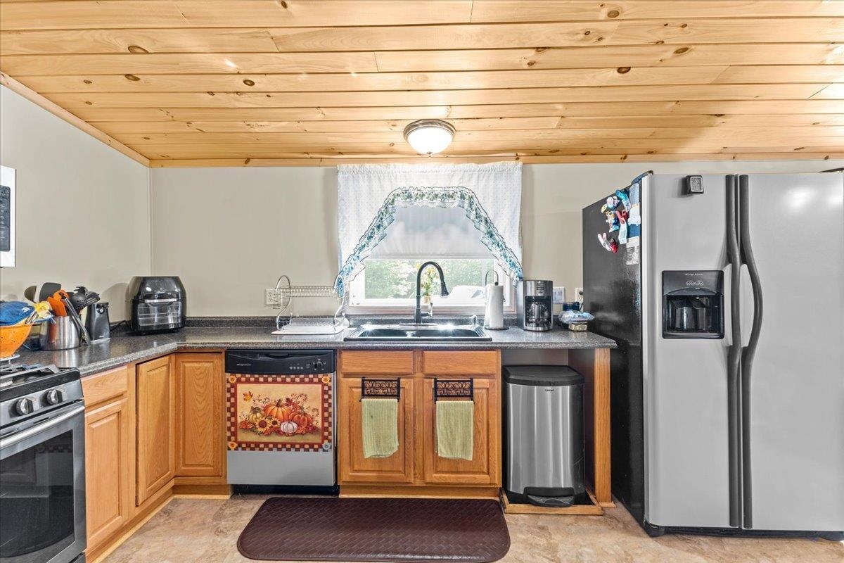 438 Sheldon Heights Road Sheldon, VT 05483 - Photo 15 of 40 Gallery Image 15