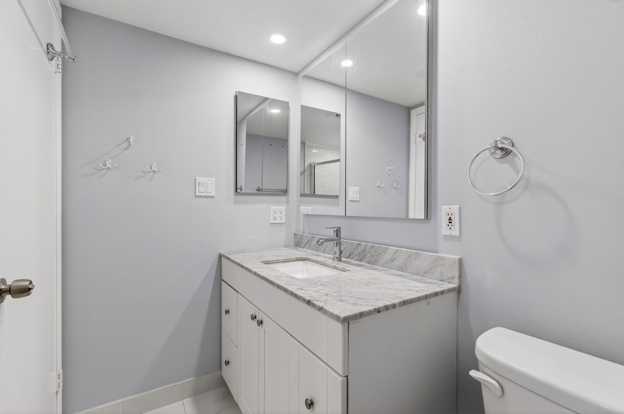 167 Normandy Lane, Unit D Delray Beach, FL 33484 - Photo 18 of 46 Beautiful Vanity