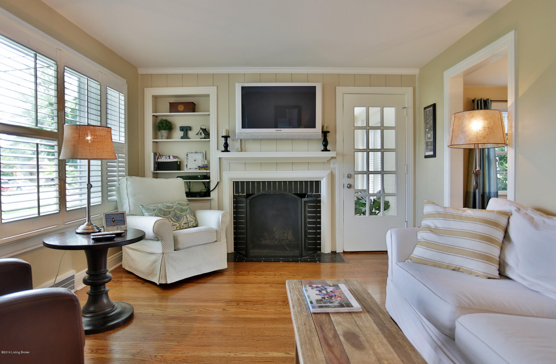 228 Fairmeade Road Louisville, KY 40207 - Photo 2 of 30 Living room