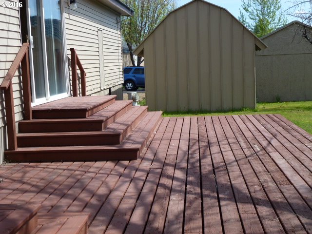 297 South Mary B Road Tygh Valley, OR 97063 - Photo 8 of 10 Deck
