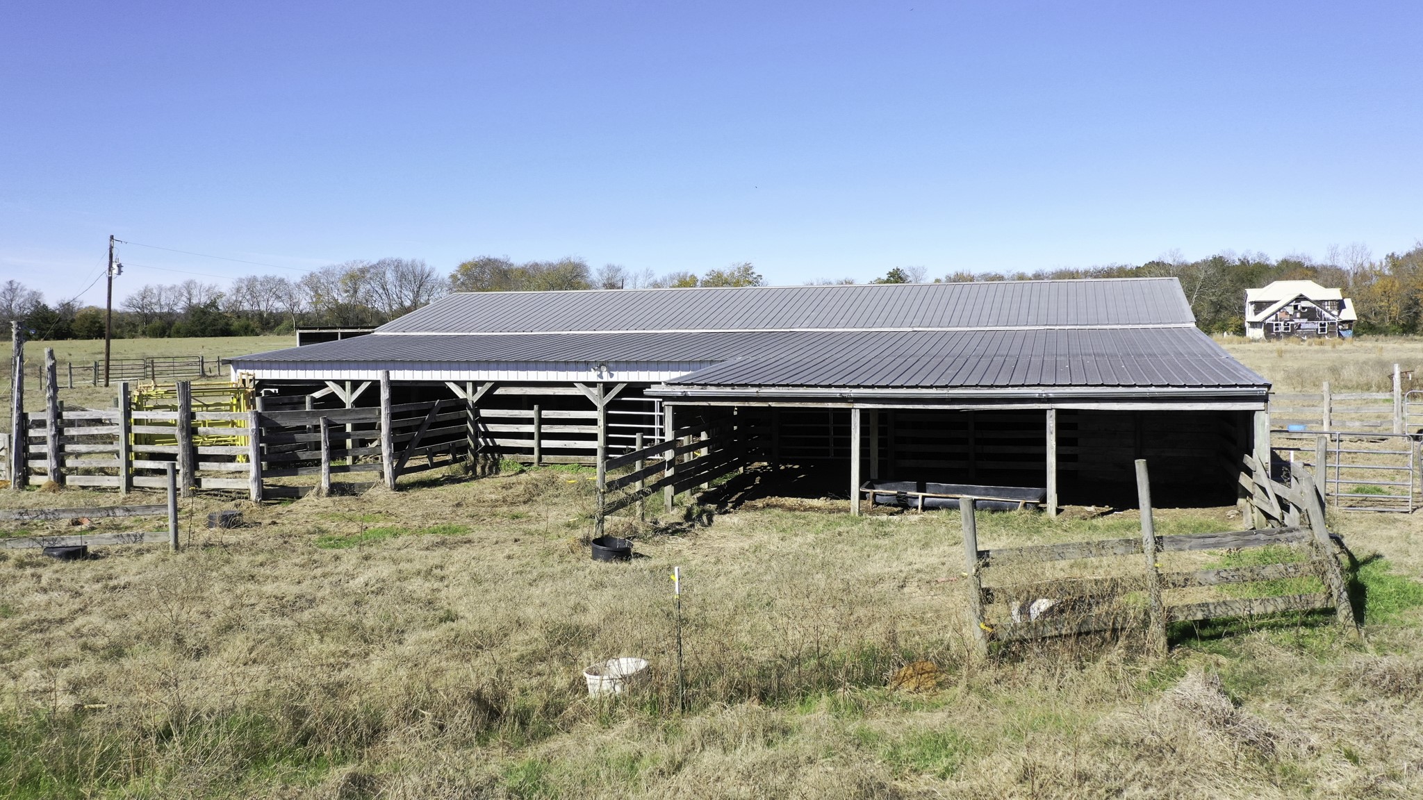 596 County Road 3057 Crockett, TX 75835 - Photo 12 of 38 front view of house with a yard