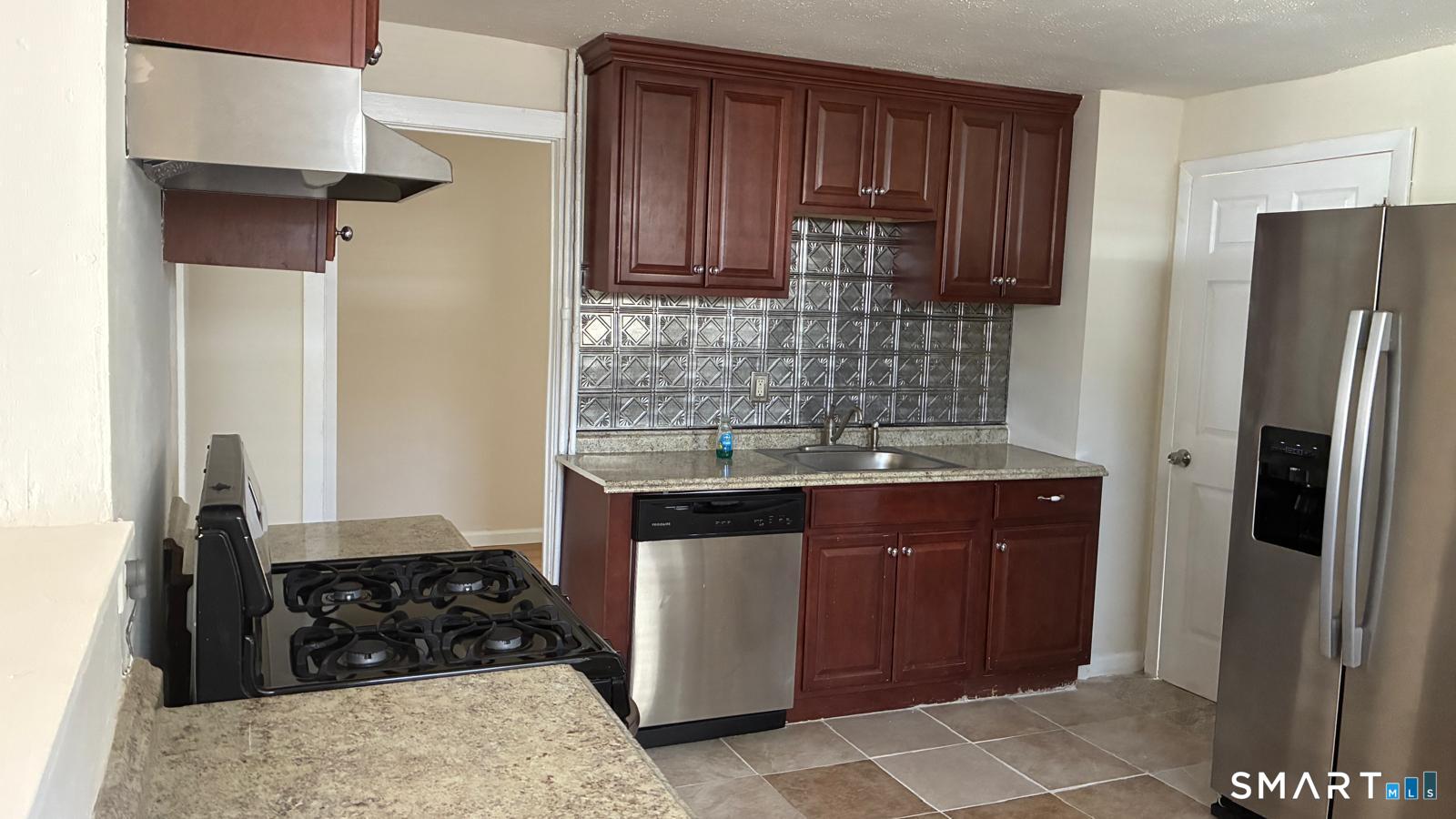 54 North Avenue, Unit 1 Meriden, CT 06451 - Photo 10 of 12