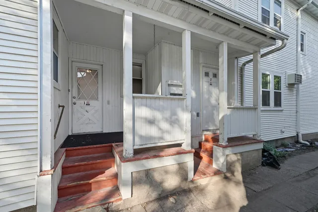 $425,000 | 1081 13th Avenue Southeast, Minneapolis, MN 55414