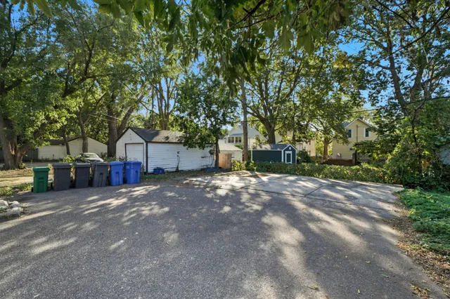 $425,000 | 1081 13th Avenue Southeast, Minneapolis, MN 55414