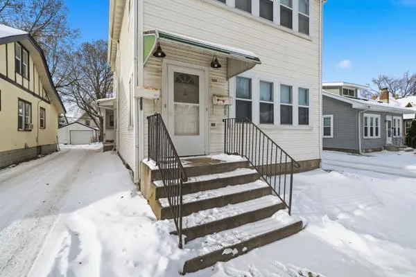 $425,000 | 1081 13th Avenue Southeast, Minneapolis, MN 55414