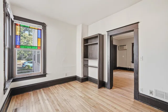 $425,000 | 1081 13th Avenue Southeast, Minneapolis, MN 55414