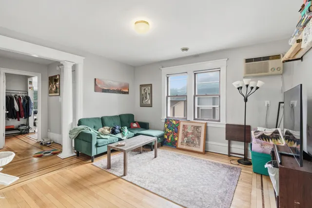 $425,000 | 1081 13th Avenue Southeast, Minneapolis, MN 55414