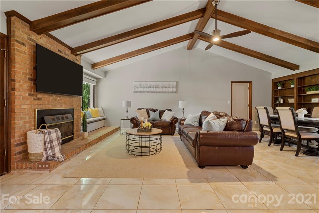 2734 Farmlake Lane Fort Mill, SC 29708 - Photo 6 of 42 Gallery Image 6