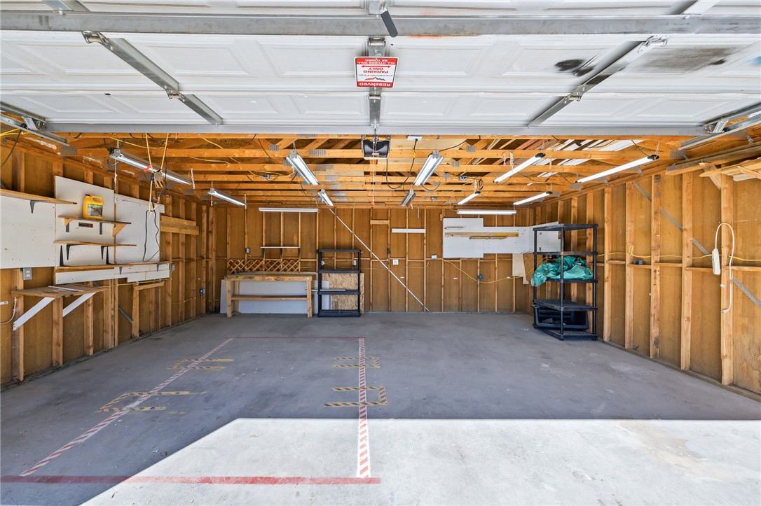 3475 Adobe Road Golden Valley, AZ 86413 - Photo 55 of 71 View of garage