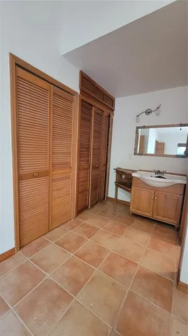 a view of a livingroom with furniture