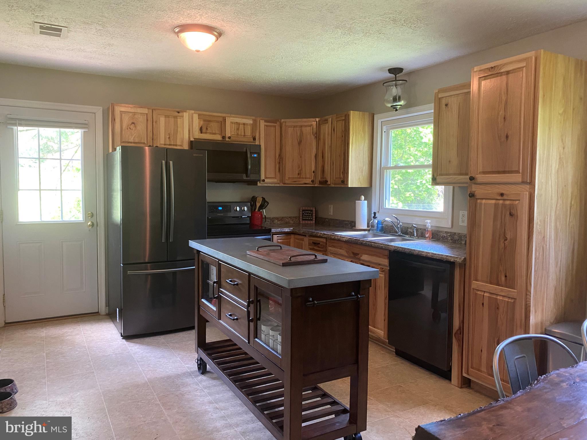 17249 North Merrimac Road Culpeper, VA 22701 - Photo 3 of 15 Kitchen with brand new appliances