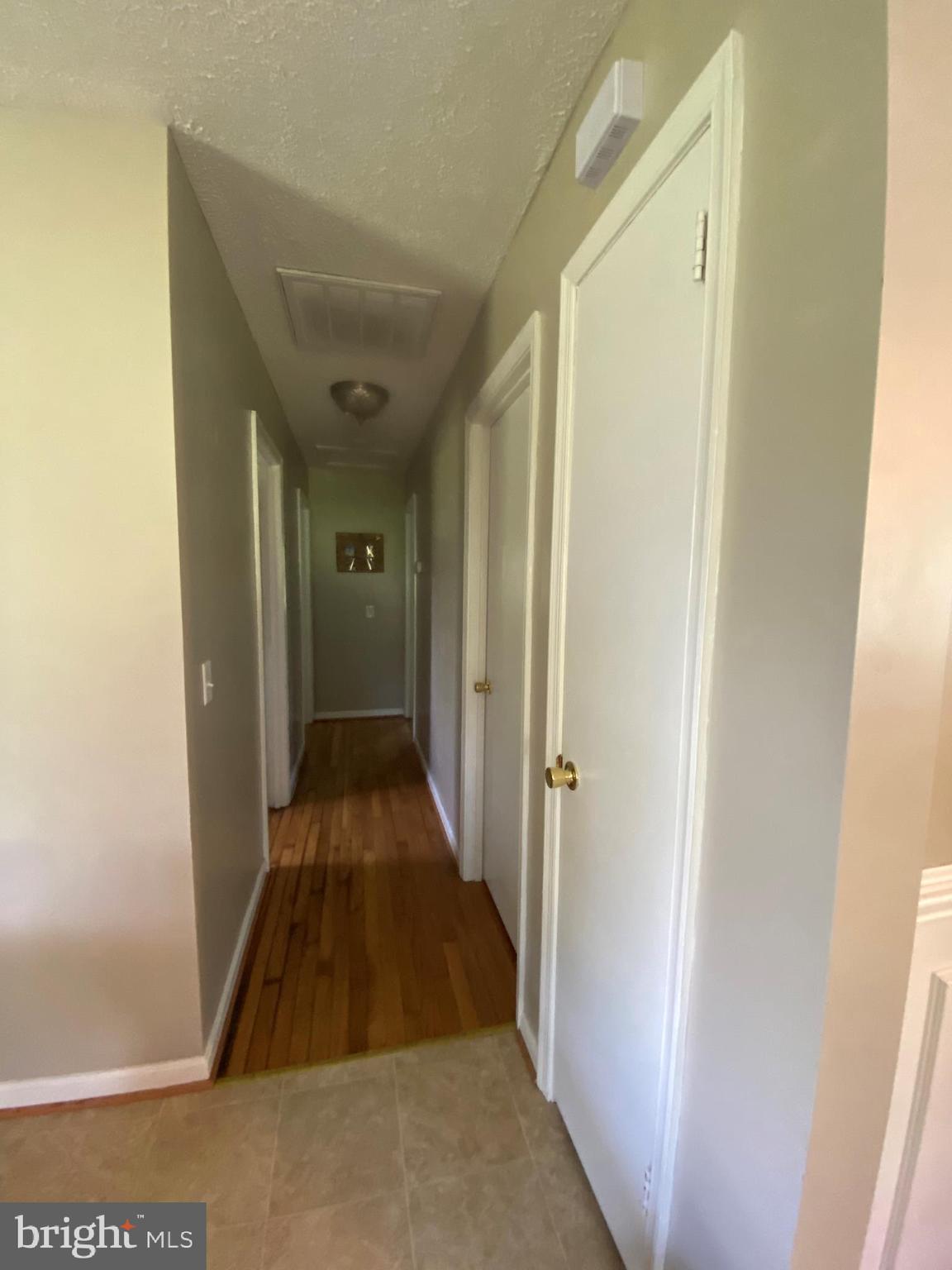 17249 North Merrimac Road Culpeper, VA 22701 - Photo 6 of 15 Hallway to bedrooms and bathroom
