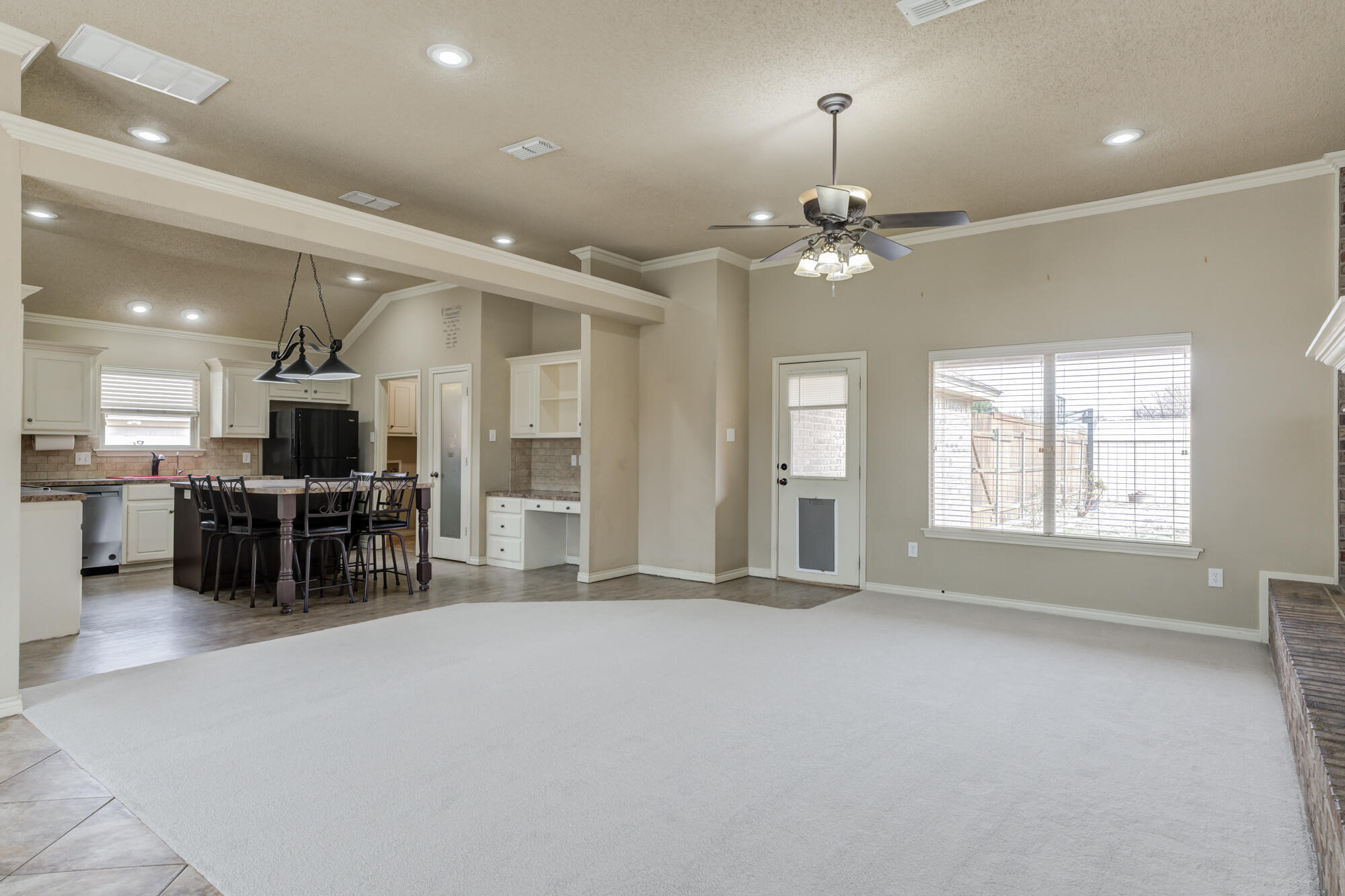 10005 Iola Avenue Lubbock, TX 79424 - Photo 4 of 50 DSC07906_07_08_09_10