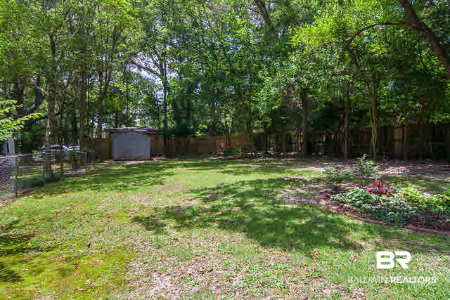 351 Thornton Place Mobile, AL 36609 - Photo 20 of 22 Bakyard