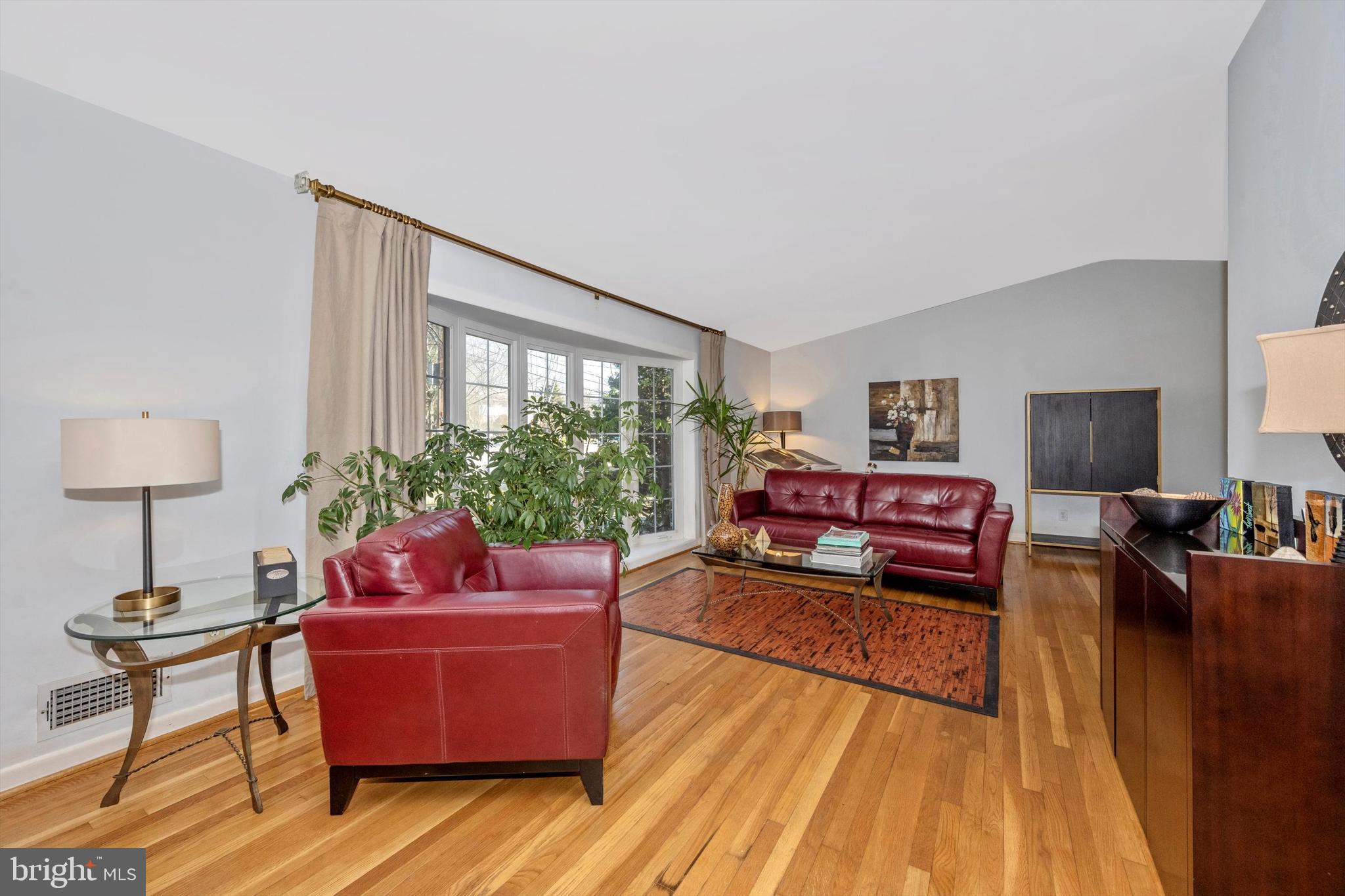 6604 Greyswood Road Bethesda, MD 20817 - Photo 6 of 61 Gallery Image 6