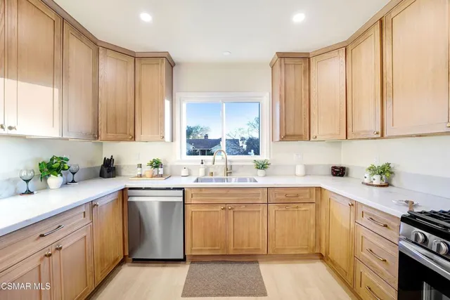 $1,200,000 | 10137 Lanark Street, Sun Valley, CA 91352