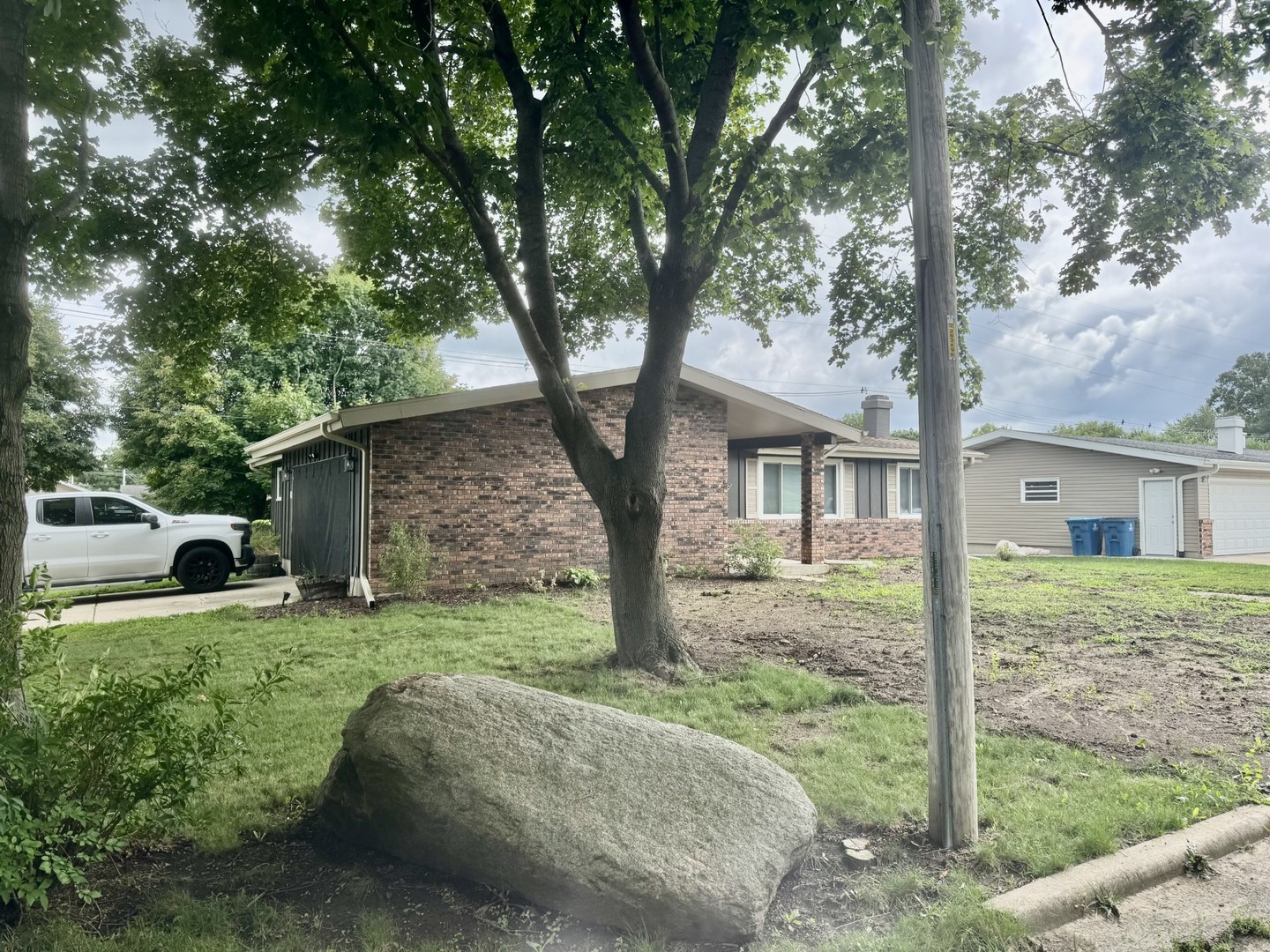 903 West 1st Street Spring Valley, IL 61362 - Photo 3 of 16 a view of a house with a yard