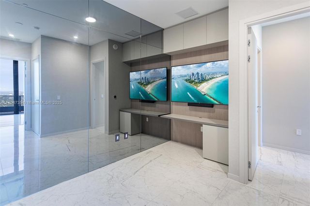 $3,250,000 | 1000 Brickell Plaza, Unit UPH6204, Miami, FL 33131