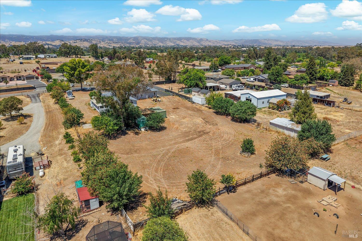 7582 Putman Road Vacaville, CA 95688 - Photo 4 of 42 Gallery Image 4