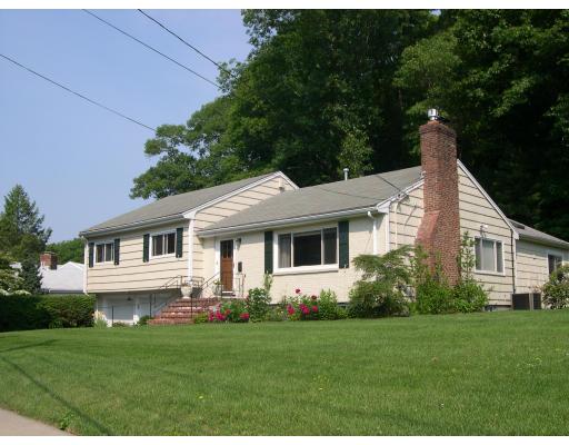 143 Annawan Road Newton, MA 02468 - Photo 6 of 6