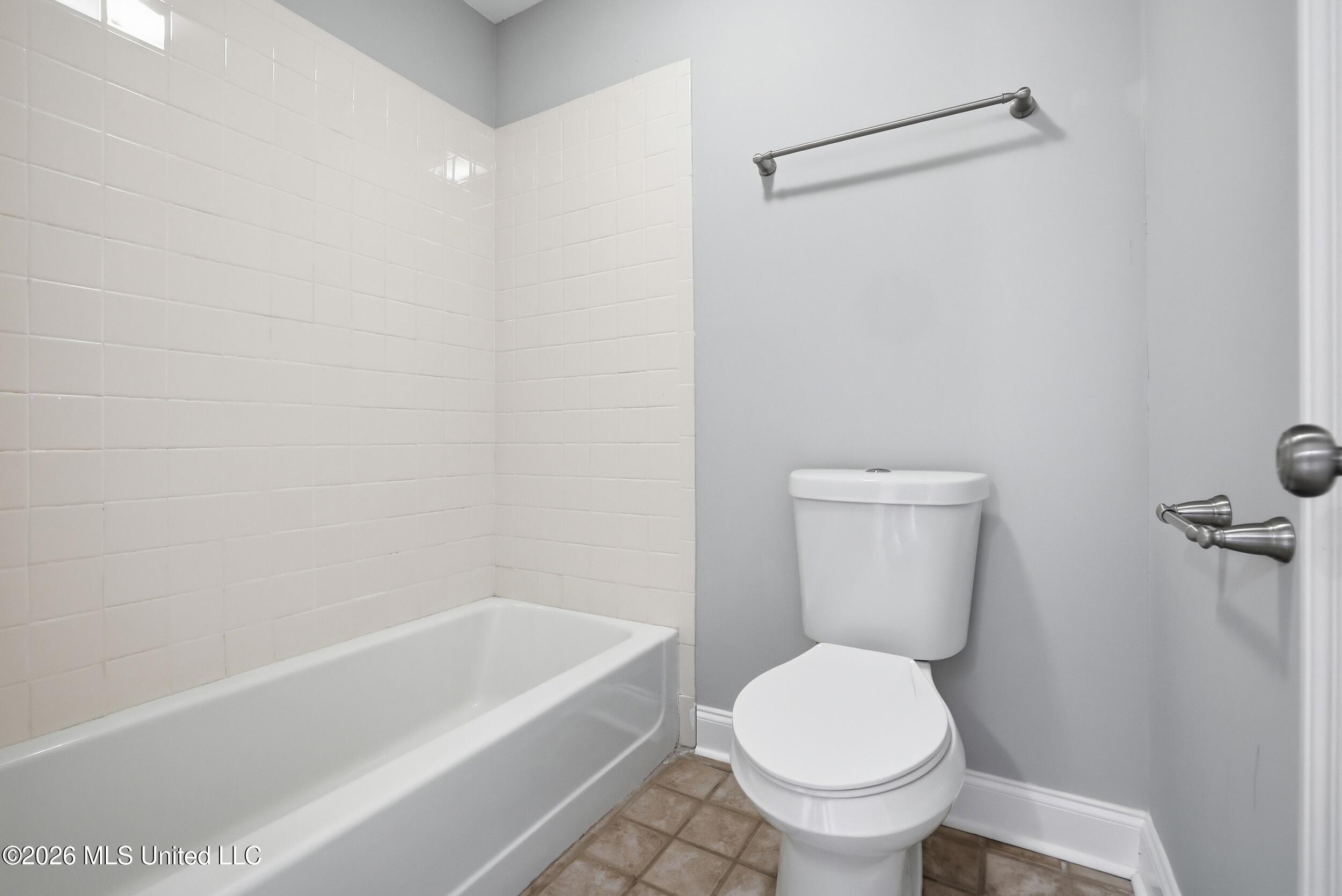 9045 West Cardinal Lane Biloxi, MS 39532 - Photo 40 of 61 56_r6__6427