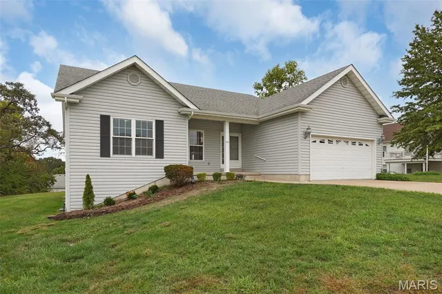 $369,900 | 404 Barleyfield Court, Wentzville, MO 63385