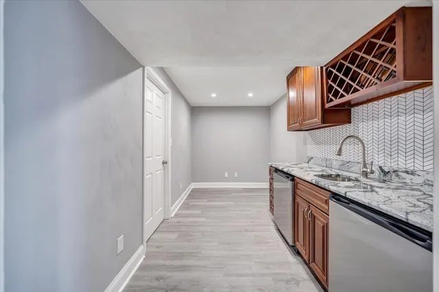 $749,950 | 232 Post Oak Drive, Roanoke, VA 24019