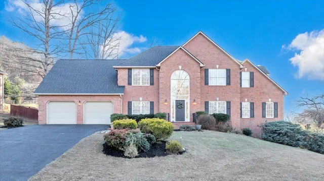 $749,950 | 232 Post Oak Drive, Roanoke, VA 24019