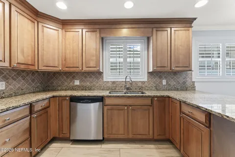 $3,500 | 618 8th Avenue North, Jacksonville Beach, FL 32250