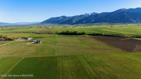 $785,000 | 122 County Road 122, Thayne, WY 83127