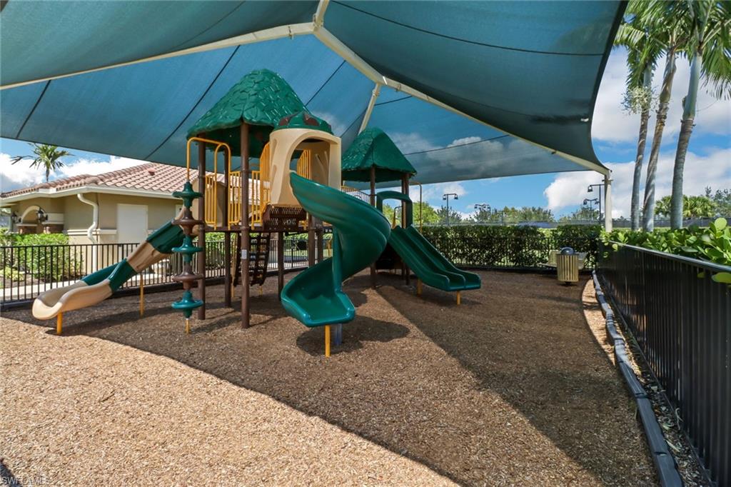 3322 Baltic Drive Naples, FL 34119 - Photo 32 of 35